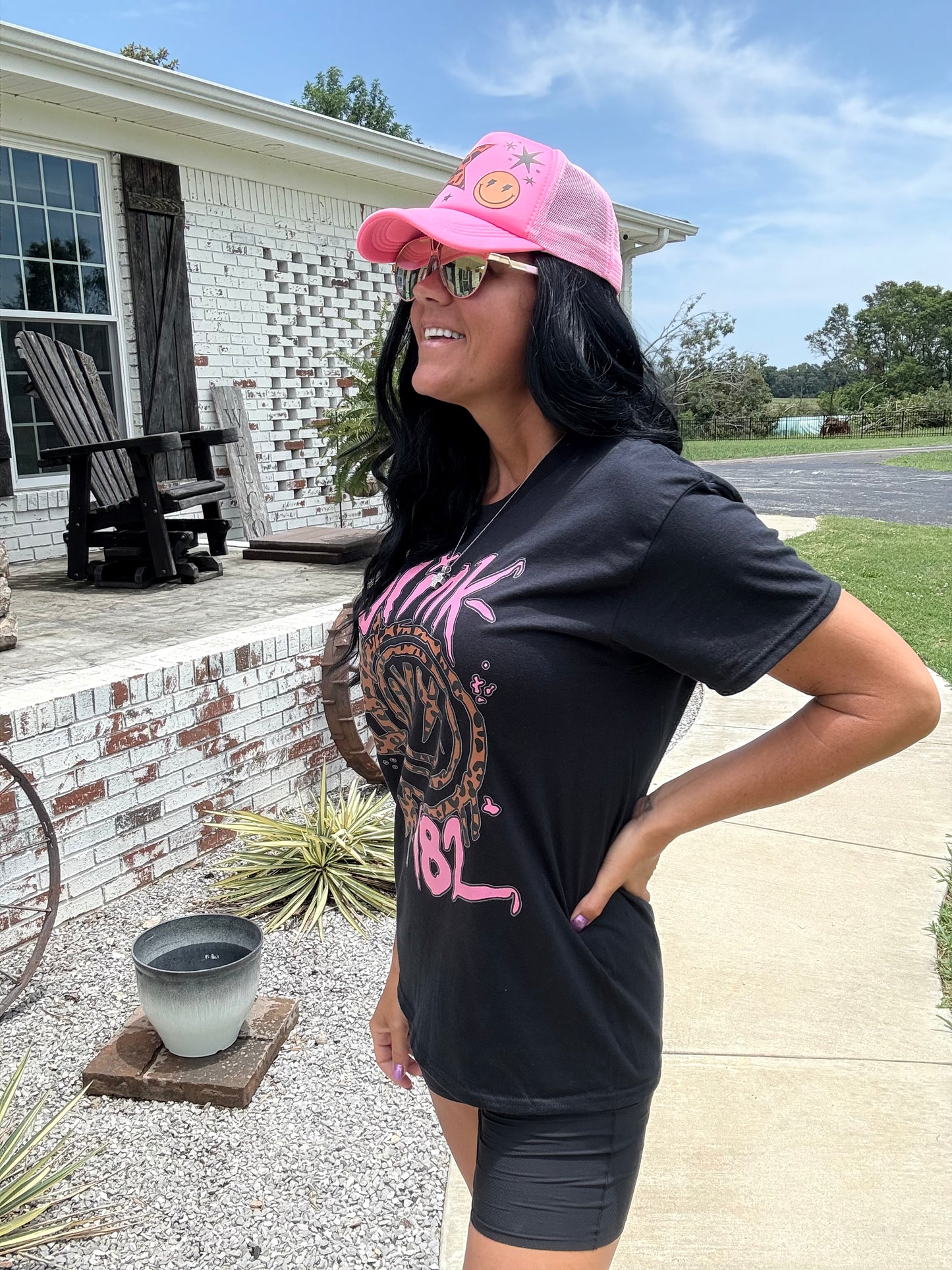 BLiNK182 GRAPHIC TEE