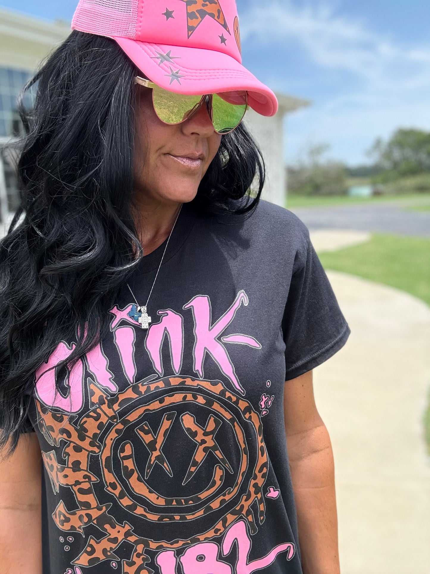 BLiNK182 GRAPHIC TEE