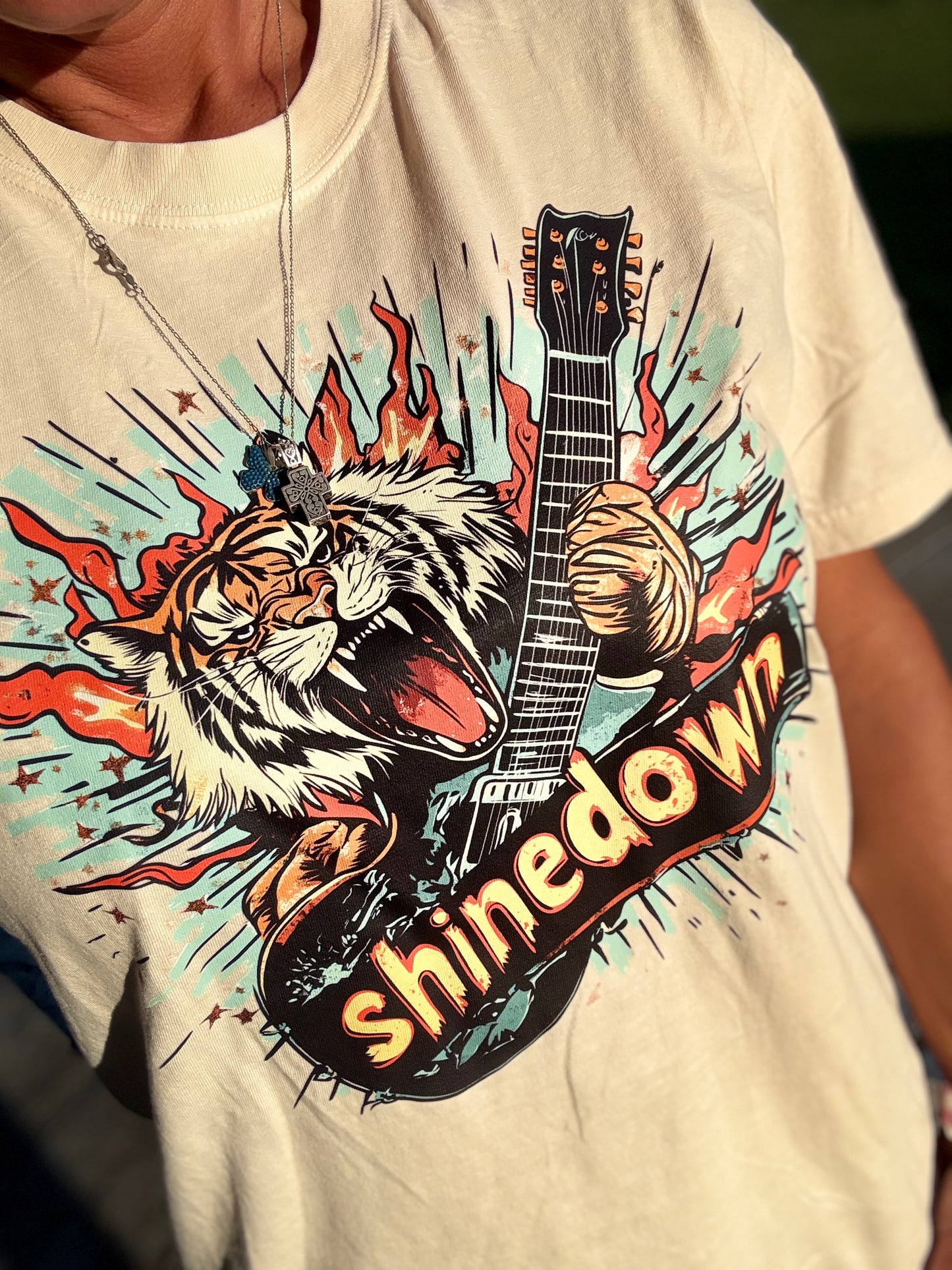 SHINEDOWN GRAPHIC TEE