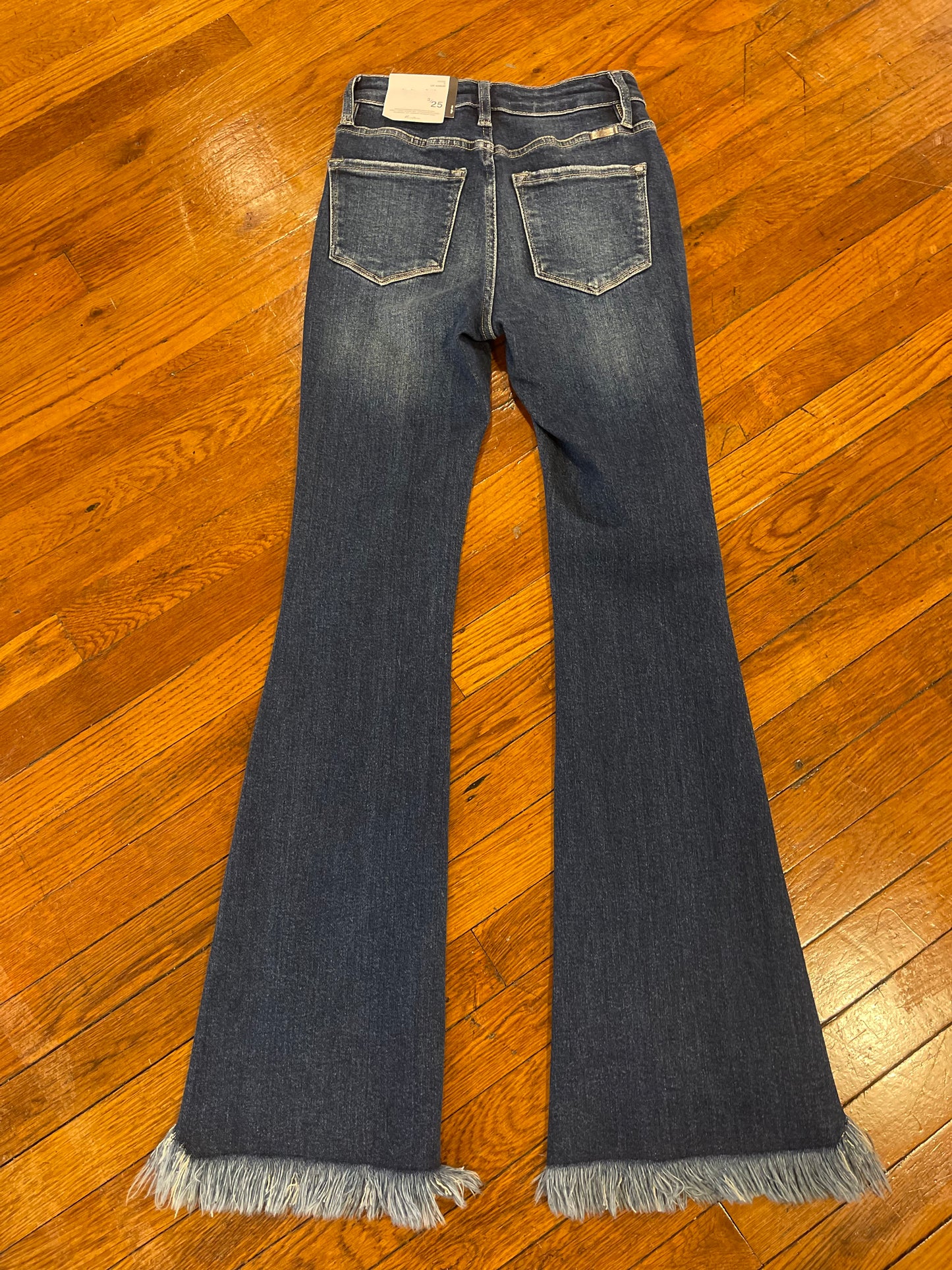 KanCan Frayed V