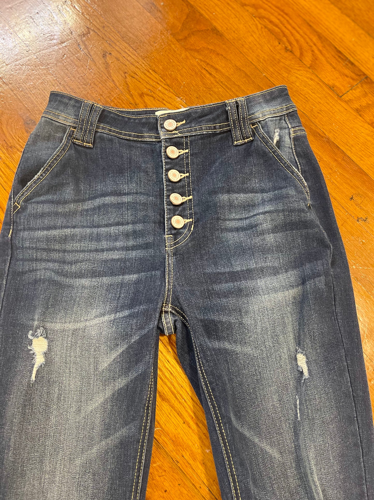 KanCan Dark Flare Frayed