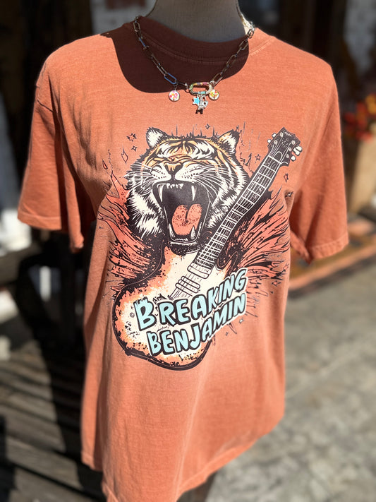 BREAKING BENJAMIN GRAPHIC TEE